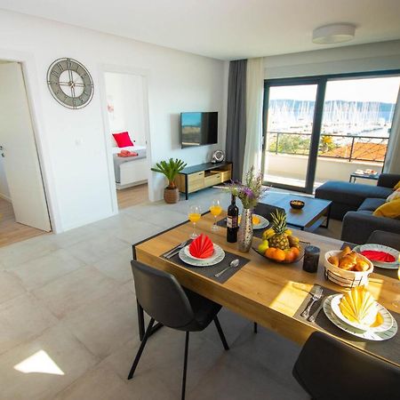 Apartmani Le-Lu Kaštela Εξωτερικό φωτογραφία