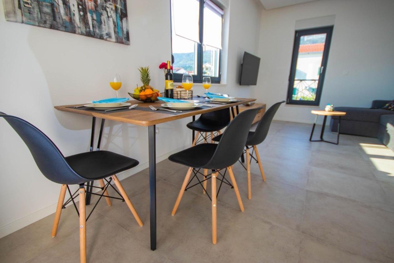 Apartmani Le-Lu Kaštela Εξωτερικό φωτογραφία