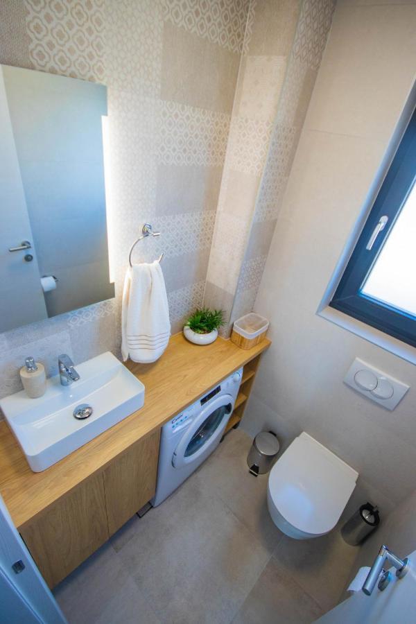 Apartmani Le-Lu Kaštela Εξωτερικό φωτογραφία