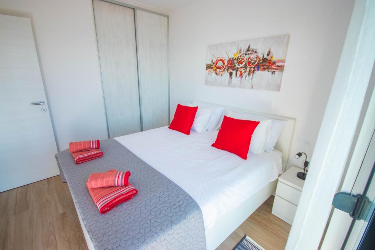 Apartmani Le-Lu Kaštela Εξωτερικό φωτογραφία