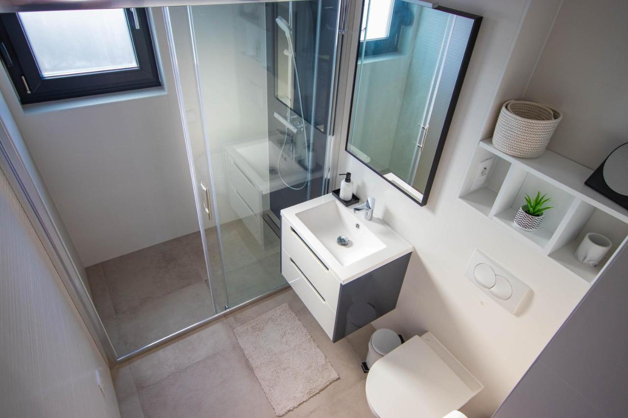 Apartmani Le-Lu Kaštela Εξωτερικό φωτογραφία