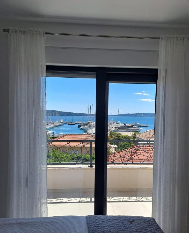 Apartmani Le-Lu Kaštela Εξωτερικό φωτογραφία